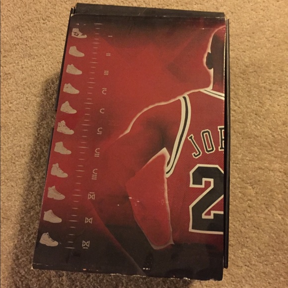 Air Jordan 16 - Picture 2 of 2